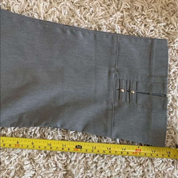 NWT Ricki’s Gray Capri Pants - Picture 6 of 6